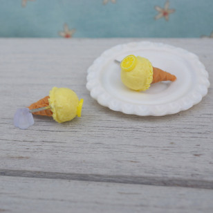 Puzetkové citronové kopečkové zmrzlinky